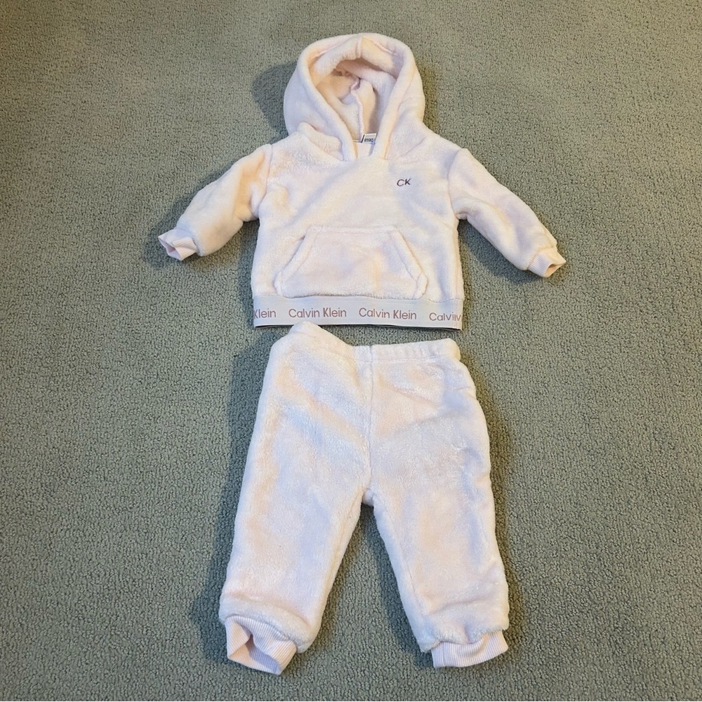 Calvin Klein Baby Girls Two Piece Hoodie Jogger Set Pink Size 3-6 Months